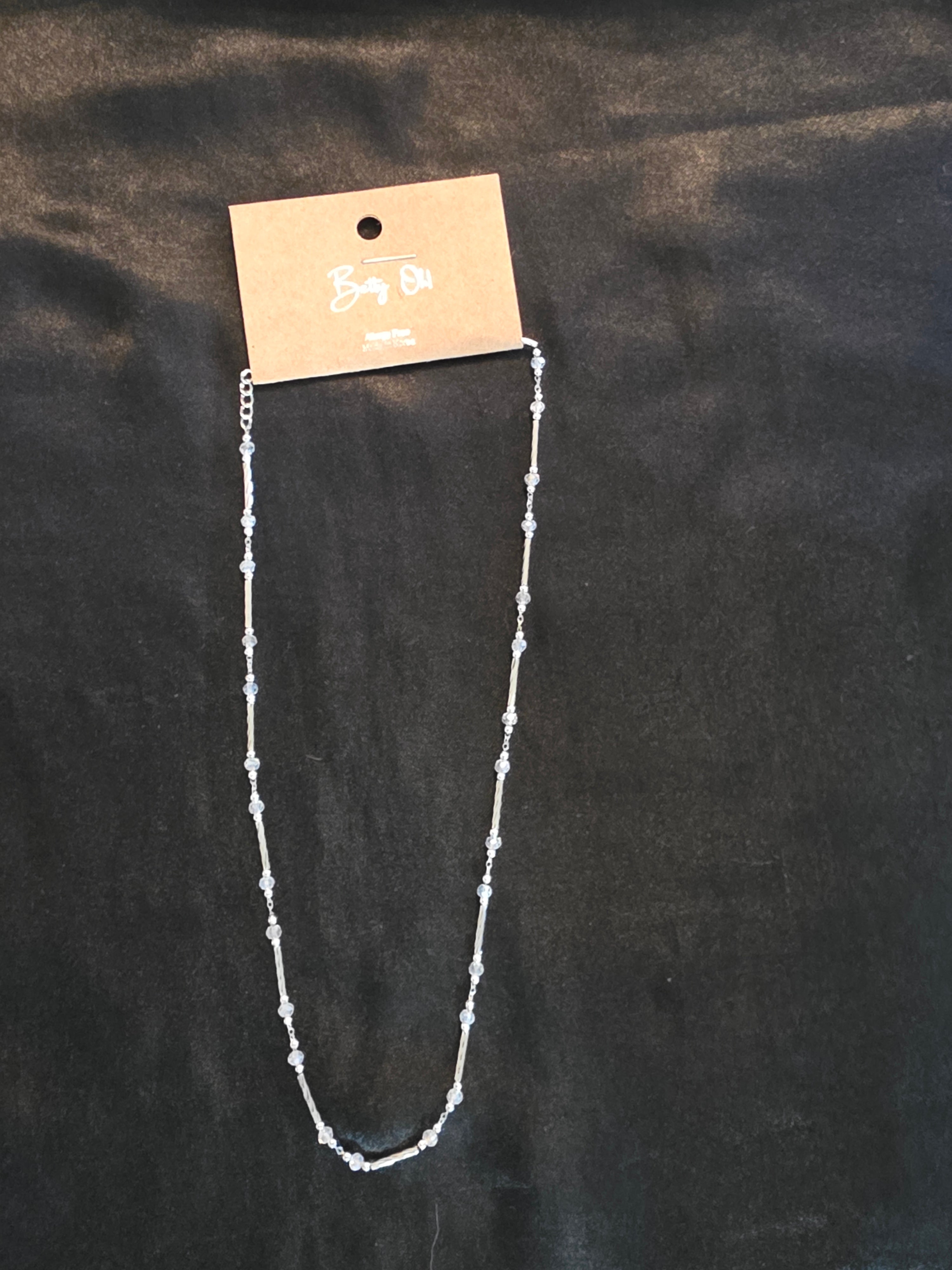 Silver bead/ bar necklace