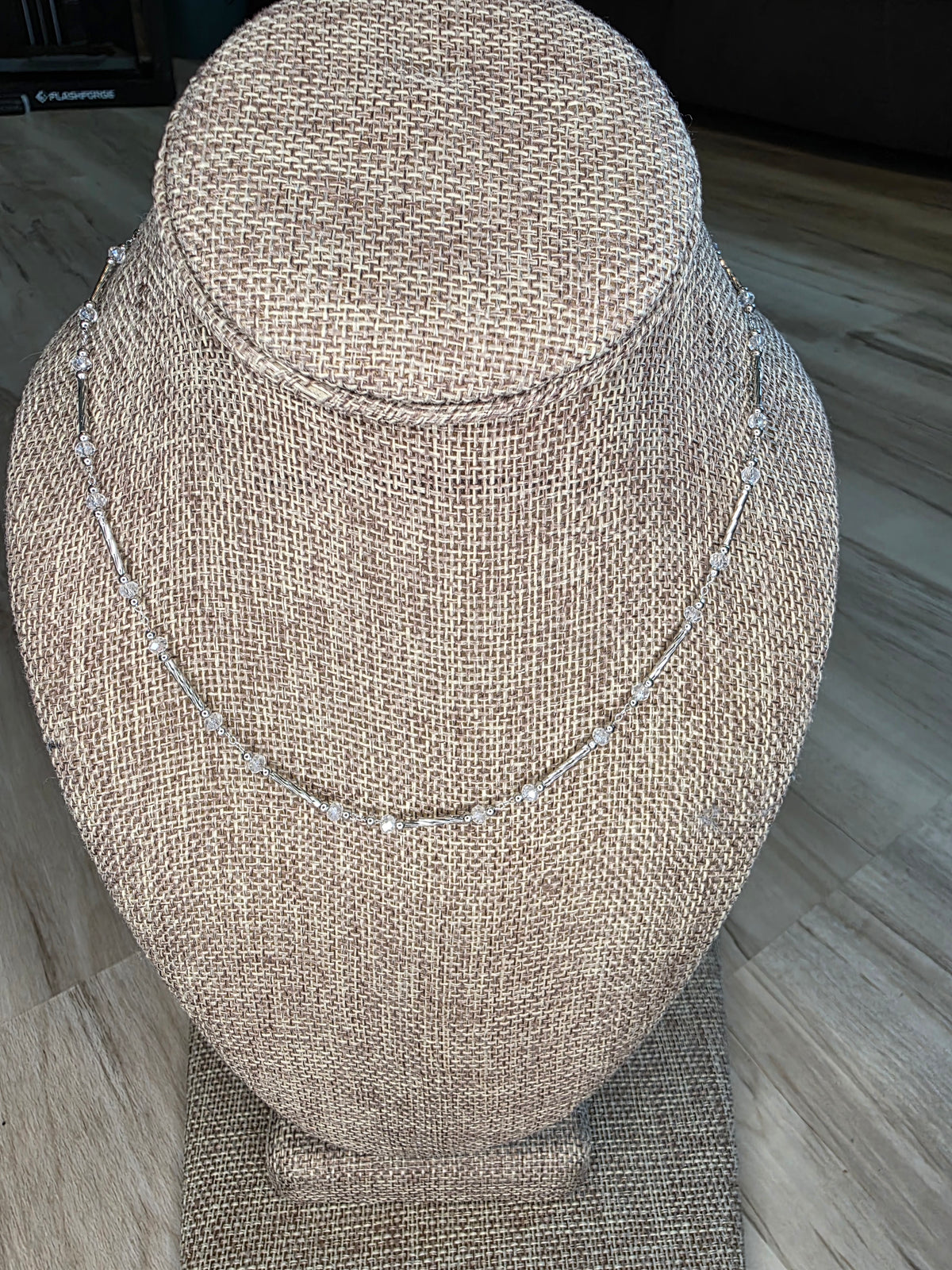 Silver bead/ bar necklace